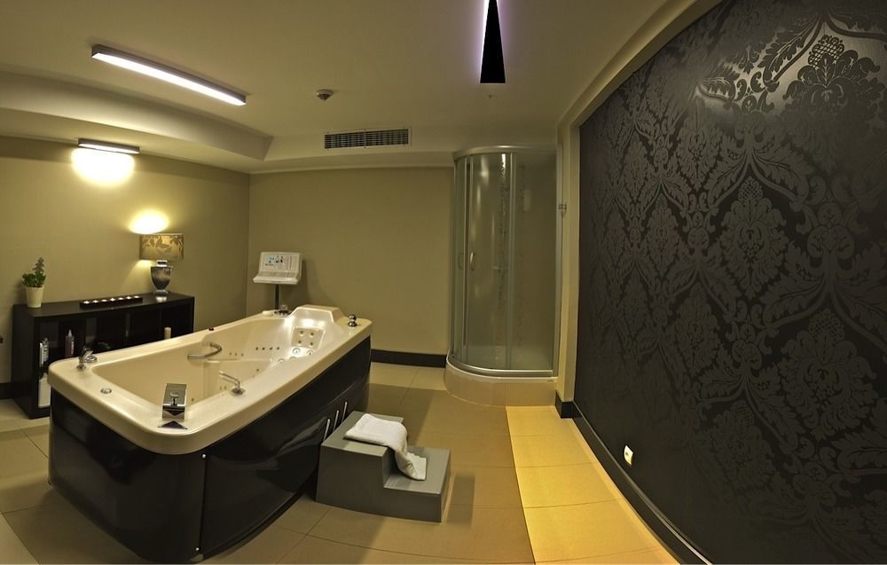 Hotel Nowy Dwor Elizy Blisko Sky Bridge Длугополе-Здруй Экстерьер фото