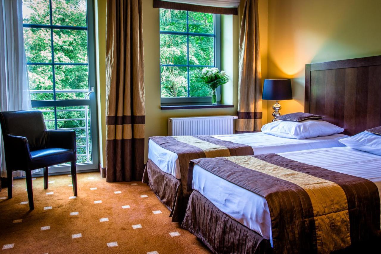 Hotel Nowy Dwor Elizy Blisko Sky Bridge Длугополе-Здруй Экстерьер фото