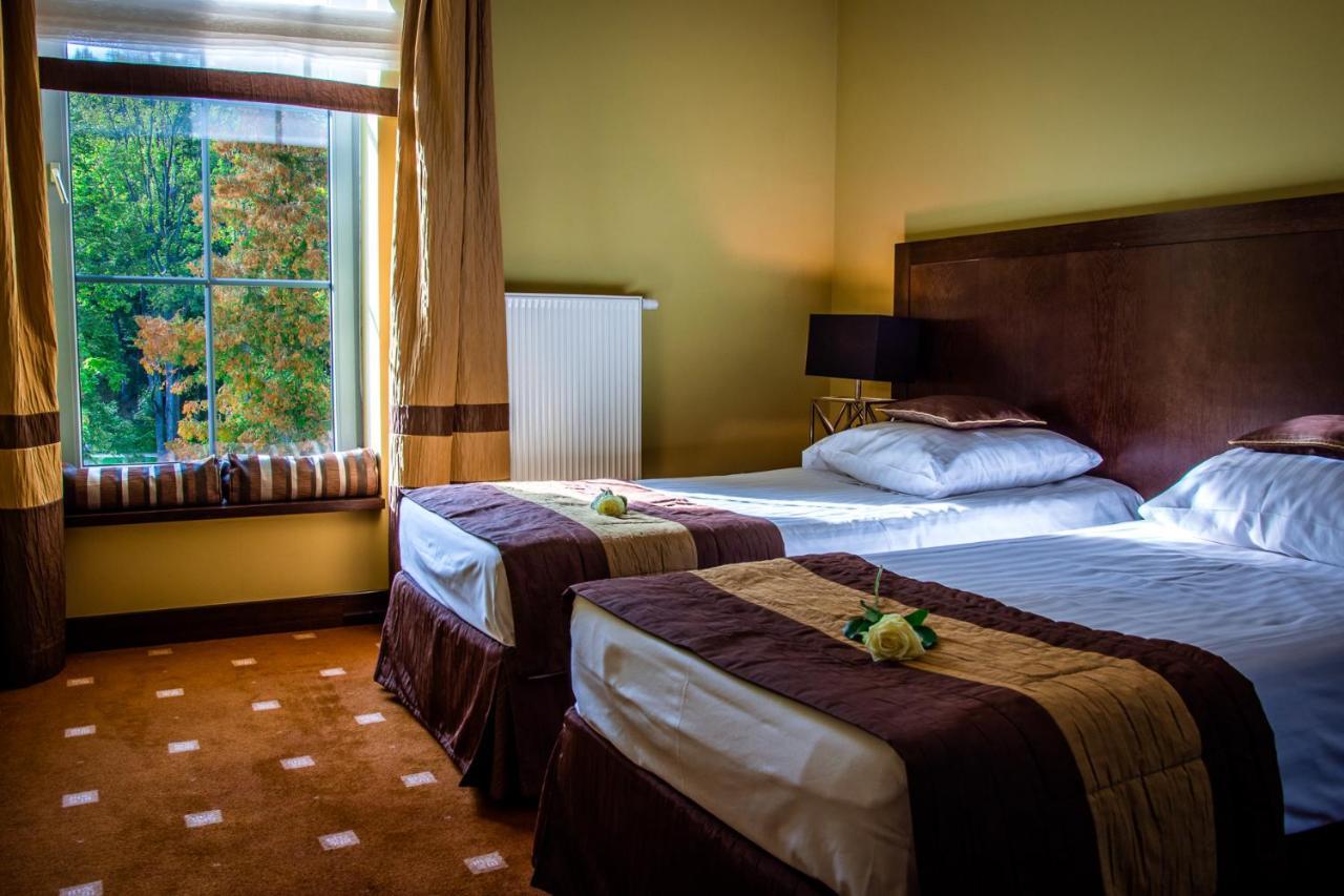 Hotel Nowy Dwor Elizy Blisko Sky Bridge Длугополе-Здруй Экстерьер фото