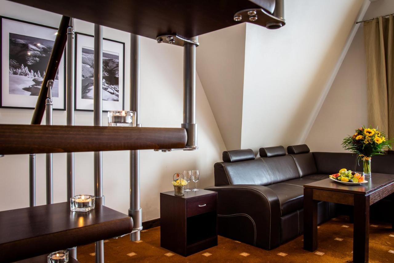 Hotel Nowy Dwor Elizy Blisko Sky Bridge Длугополе-Здруй Экстерьер фото