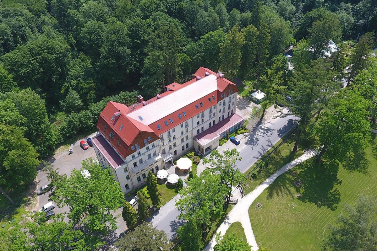 Hotel Nowy Dwor Elizy Blisko Sky Bridge Длугополе-Здруй Экстерьер фото